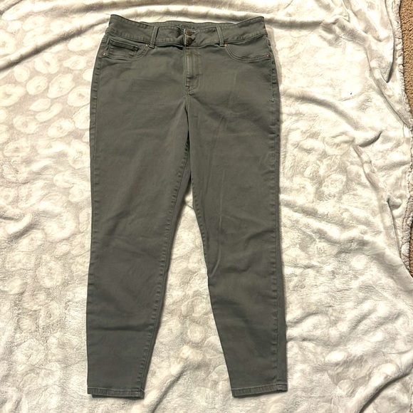M jeans by Maurice’s High Rise Skinny Olive Green Size XL Regular - Picture 2 of 11